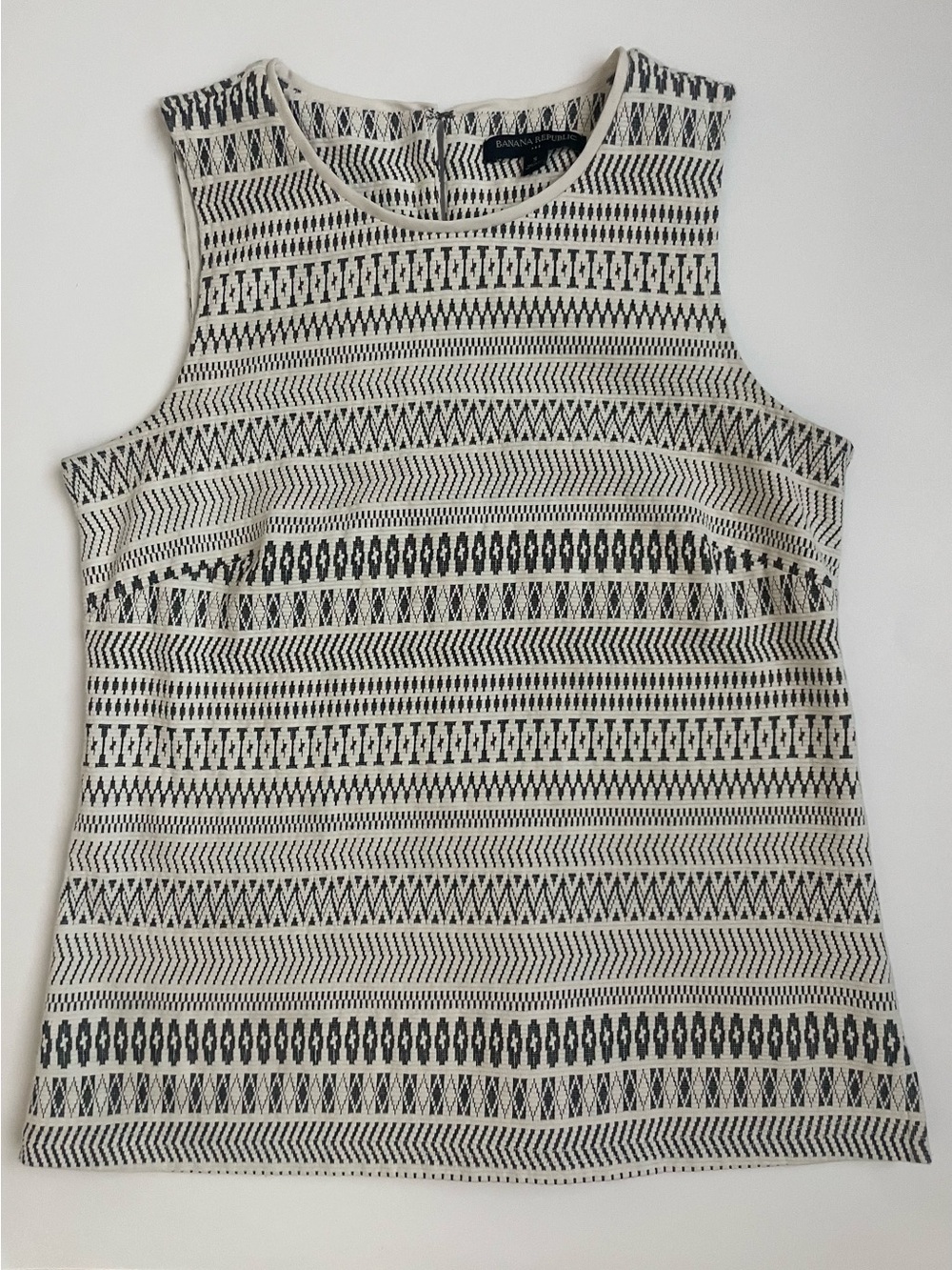 Banana Republic Small Textured Geometric Sleeveless Top Black Ivory
